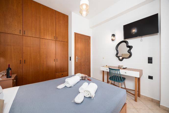 Double bedroom with A/C . - Villa Aspa . (Photo Gallery) }}