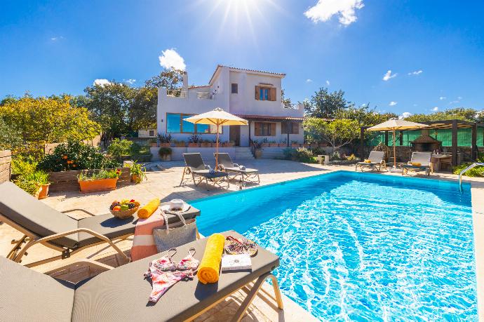 Beautiful villa with private pool and terrace . - Villa Aspa . (Photo Gallery) }}