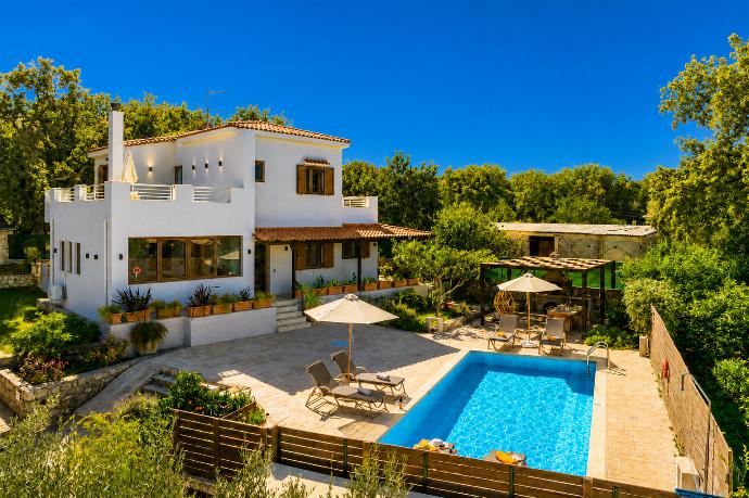  . - Villa Aspa . (Photo Gallery) }}