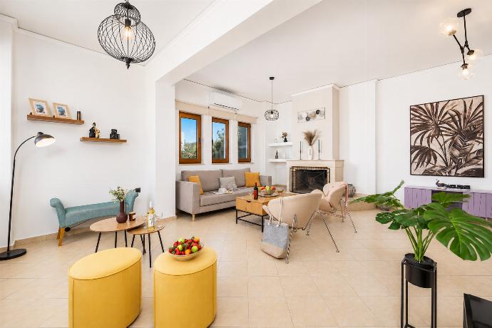  . - Villa Aspa . (Photo Gallery) }}