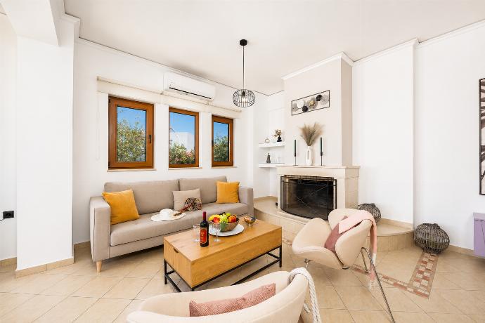  . - Villa Aspa . (Photo Gallery) }}
