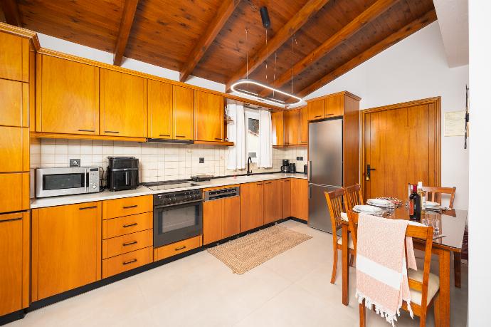 Equipped kitchen . - Villa Filia . (Photo Gallery) }}