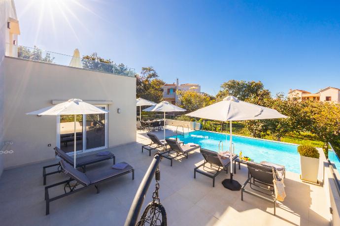 Private pool and terrace . - Villa Filia . (Photo Gallery) }}