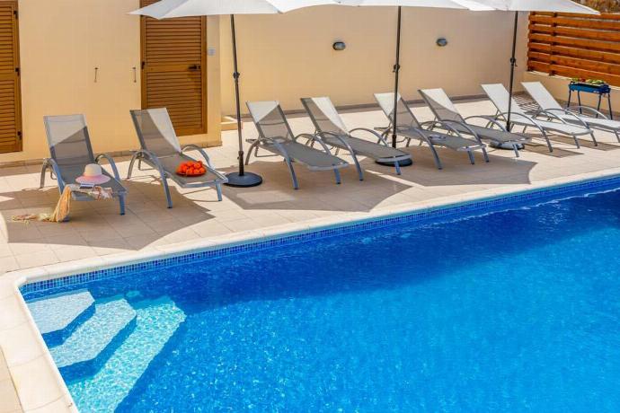 Villa Aqua Royal