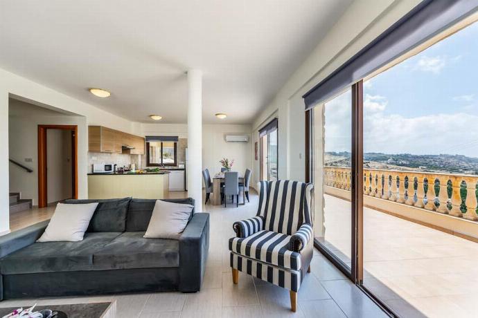 Villa Aqua Royal