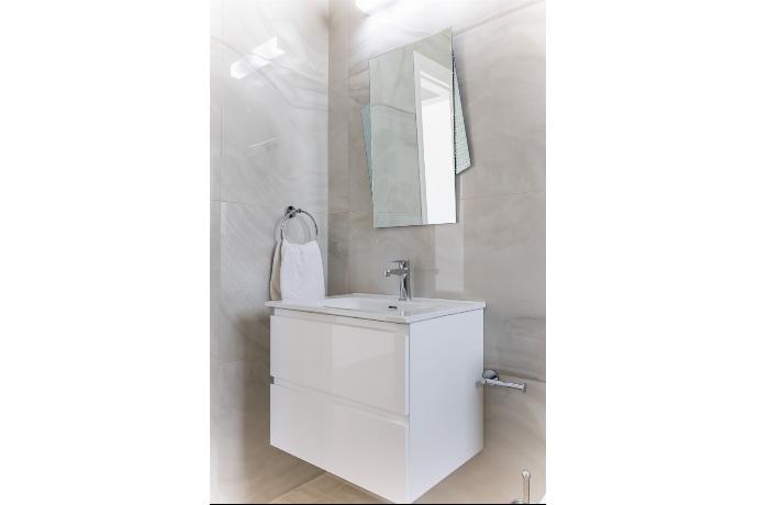  . - Villa Aqua Queen . (Photo Gallery) }}