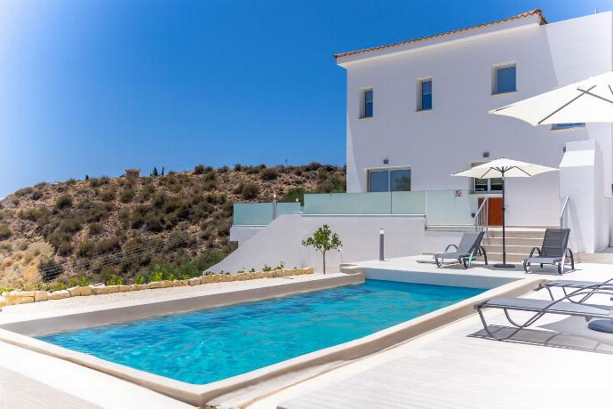  . - Villa Aqua Queen . (Photo Gallery) }}
