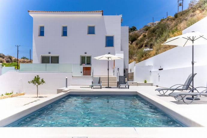  . - Villa Aqua Queen . (Photo Gallery) }}