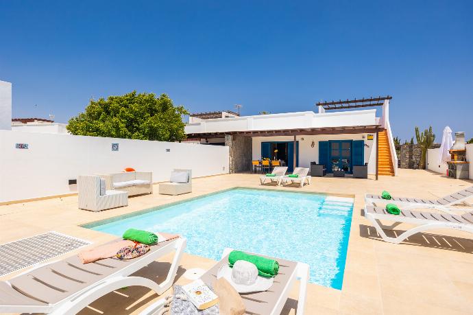 ,Beautiful villa with private pool and terrace . - Villa Concha . (Photo Gallery) }}