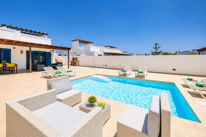Beautiful villa with private pool and terrace . - Villa Concha . (Photo Gallery) }}