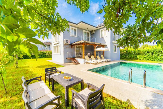  . - Villa Dogakent 1 . (Photo Gallery) }}