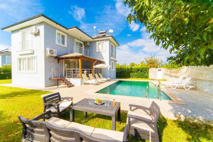  . - Villa Dogakent 1 . (Photo Gallery) }}