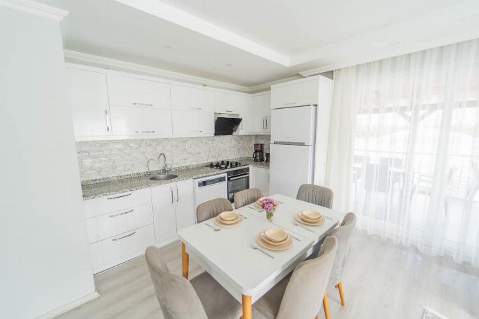  . - Villa Dogakent 1 . (Photo Gallery) }}