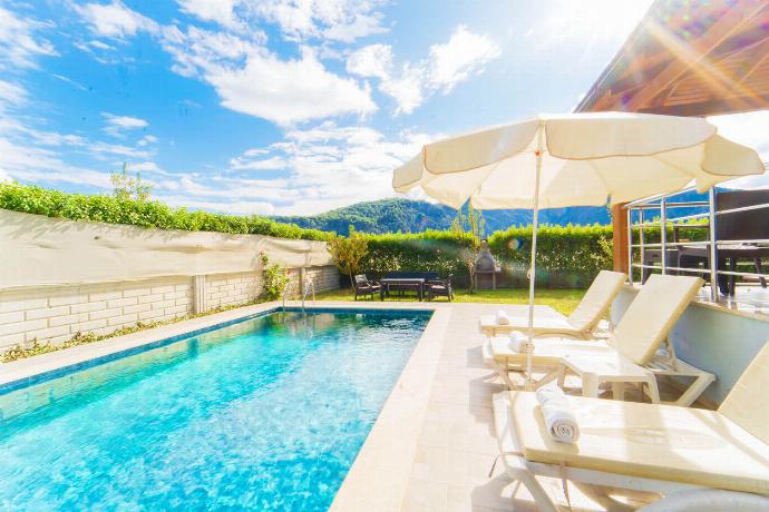  . - Villa Dogakent 2 . (Photo Gallery) }}