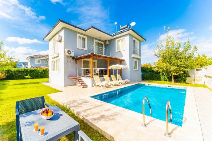  . - Villa Dogakent 3 . (Photo Gallery) }}