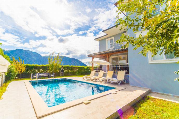  . - Villa Dogakent 3 . (Photo Gallery) }}