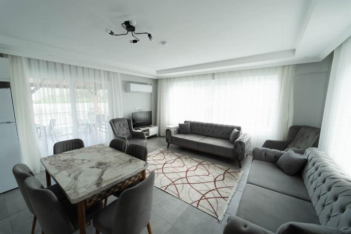  . - Villa Dogakent 3 . (Photo Gallery) }}