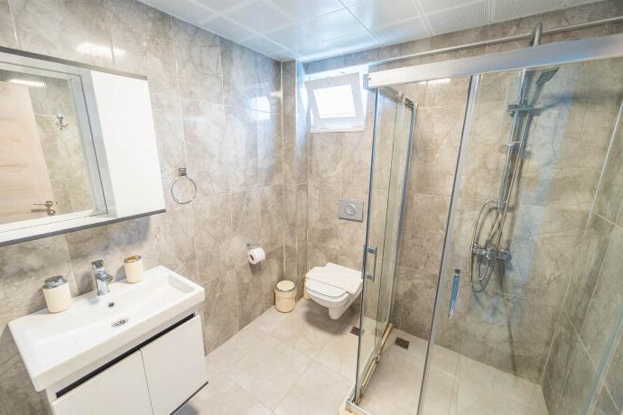  . - Villa Dogakent 3 . (Photo Gallery) }}