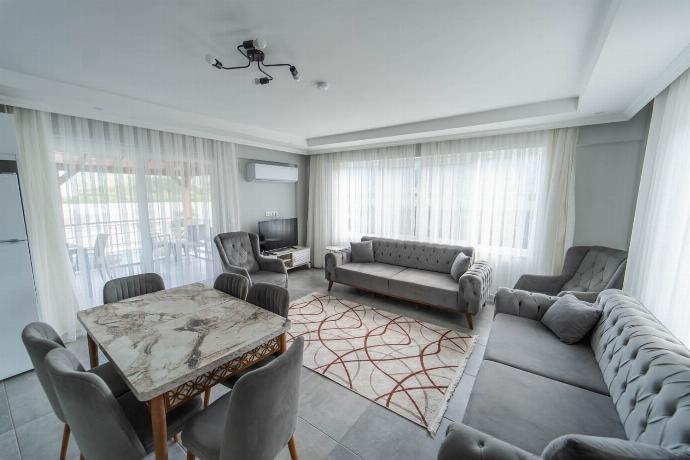  . - Villa Dogakent 3 . (Photo Gallery) }}