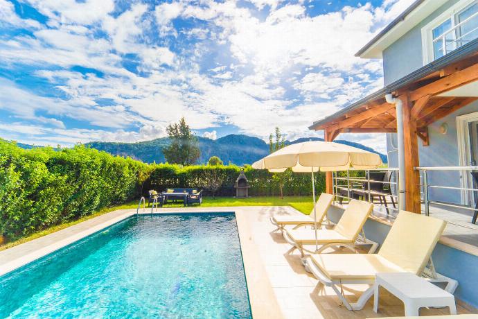  . - Villa Dogakent 4 . (Photo Gallery) }}