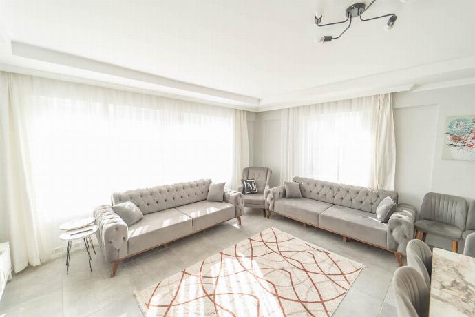  . - Villa Dogakent 4 . (Photo Gallery) }}