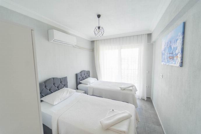  . - Villa Dogakent 4 . (Photo Gallery) }}