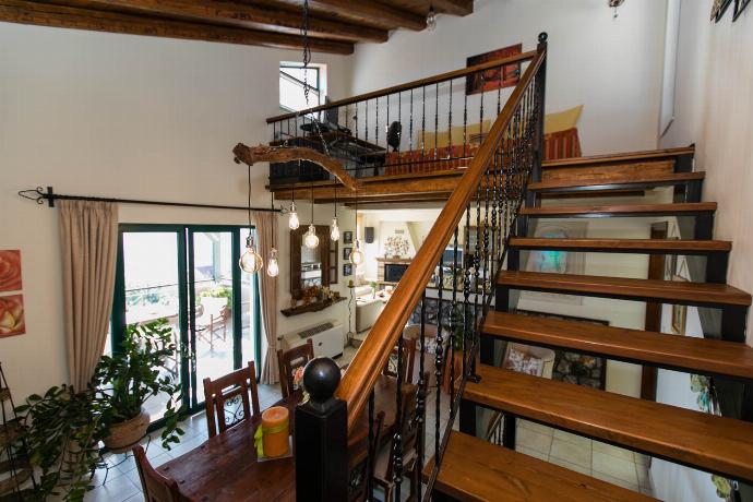 Aloni Villa