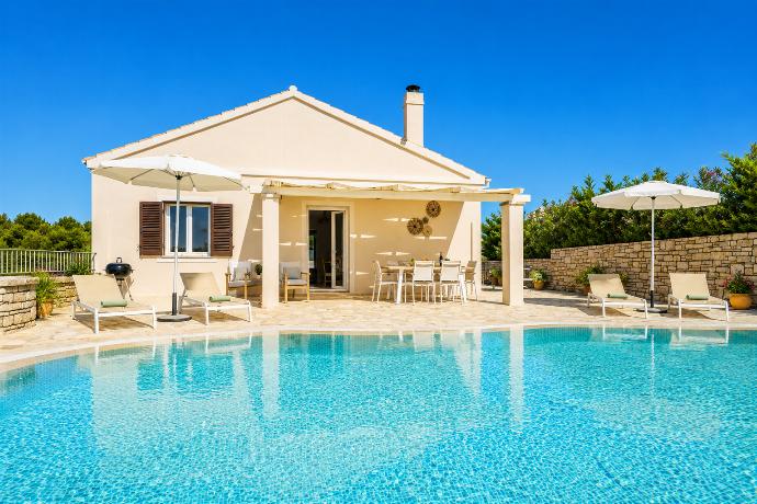  . - Villa Socrates . (Photo Gallery) }}