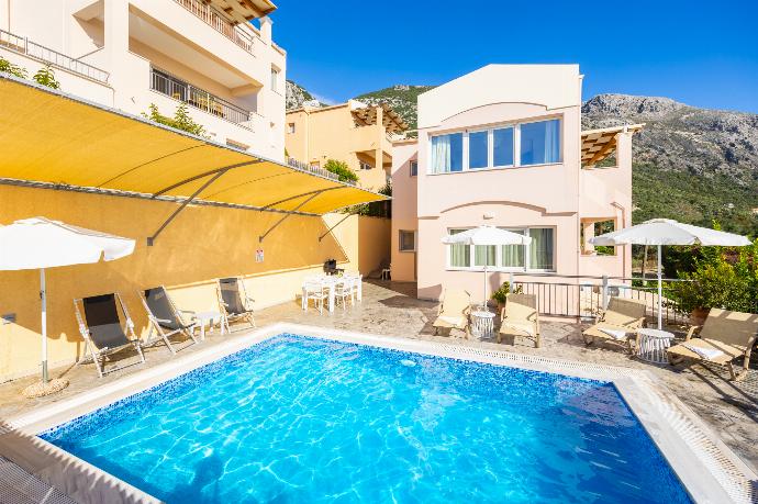  . - Villa Cleo Beach . (Photo Gallery) }}