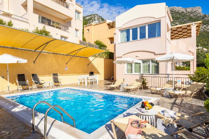  . - Villa Cleo Beach . (Photo Gallery) }}