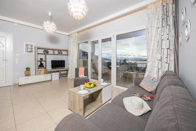  . - Villa Cleo Beach . (Photo Gallery) }}