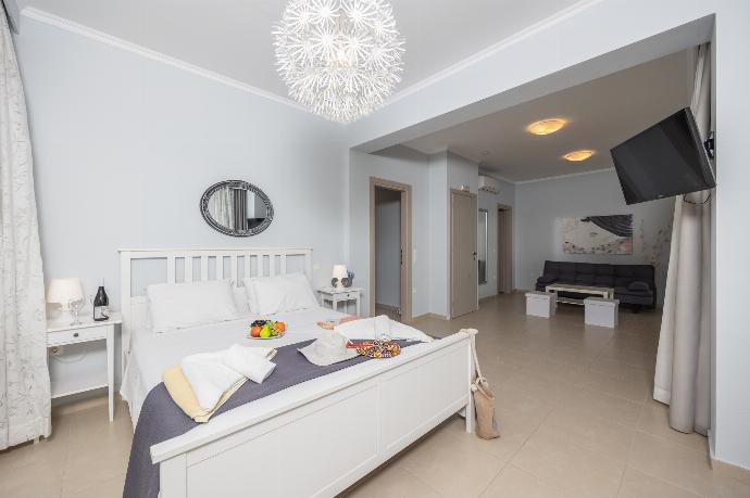  . - Villa Cleo Beach . (Photo Gallery) }}