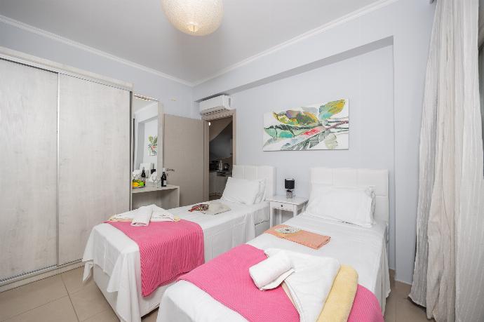  . - Villa Cleo Beach . (Photo Gallery) }}