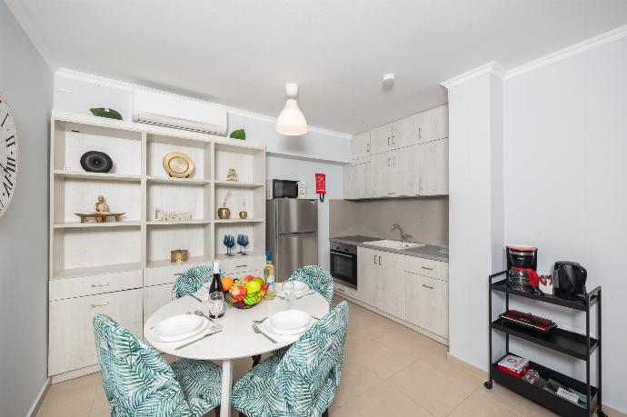  . - Villa Cleo Beach . (Photo Gallery) }}