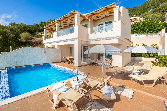 Beautiful villa with private pool and terrace . - Villa Damian . (Photo Gallery) }}