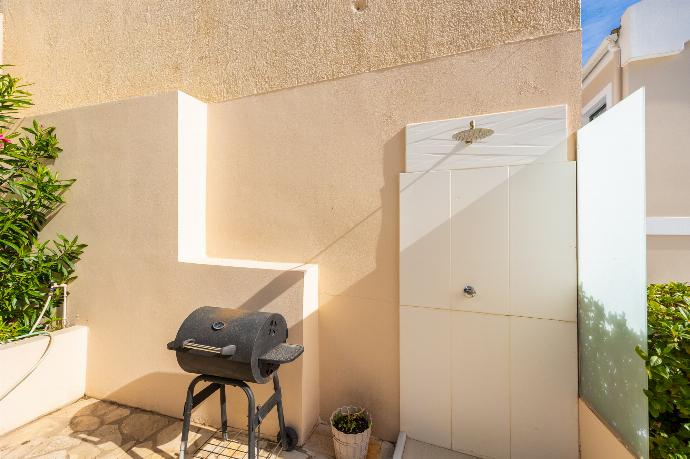 BBQ area . - Villa Damian . (Photo Gallery) }}