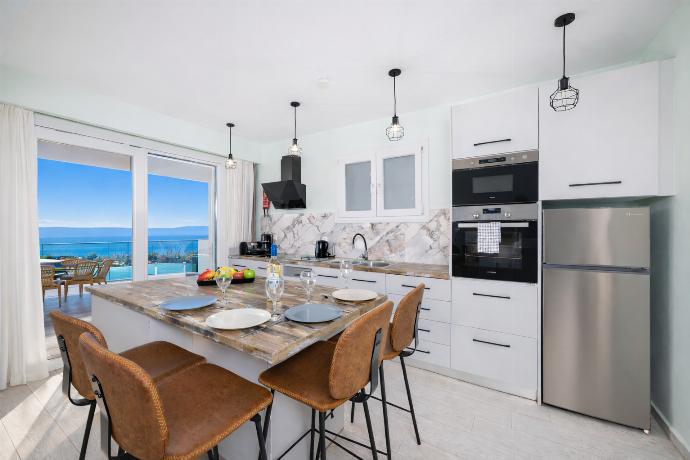  . - Villa Leo . (Photo Gallery) }}