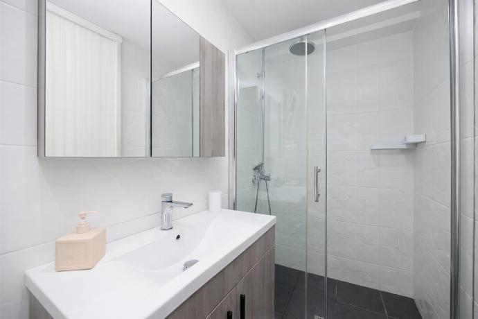  . - Villa Leo . (Photo Gallery) }}