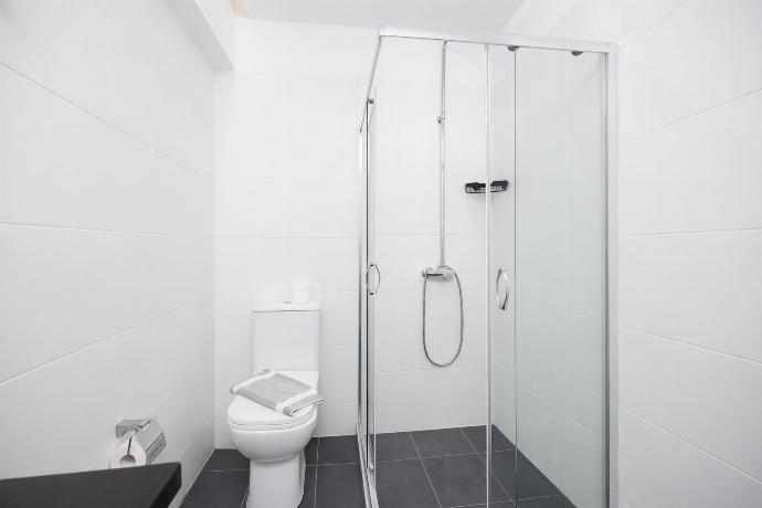  . - Villa Leo . (Photo Gallery) }}