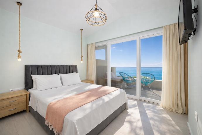  . - Villa Leo . (Photo Gallery) }}