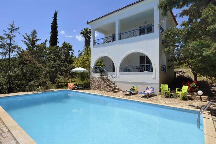  . - Villa Cleo . (Photo Gallery) }}