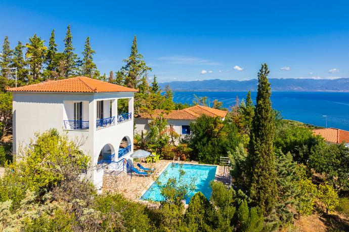Beautiful villa with private pool and terrace with sea views . - Villa Cleo . (Photo Gallery) }}