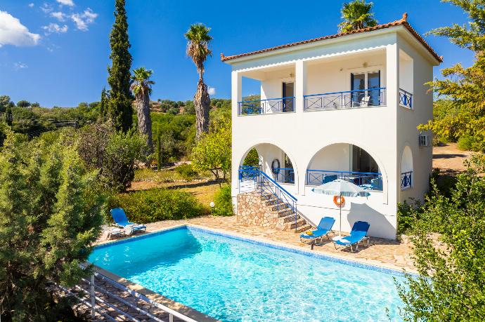 Beautiful villa with private pool and terrace with sea views . - Villa Cleo . (Photo Gallery) }}