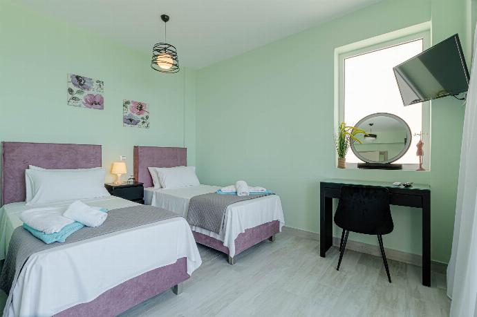  . - Villa Aglaia . (Photo Gallery) }}