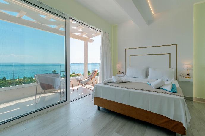  . - Villa Aglaia . (Photo Gallery) }}