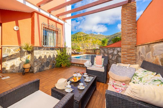 Terrace area . - Villa Alvarez . (Photo Gallery) }}