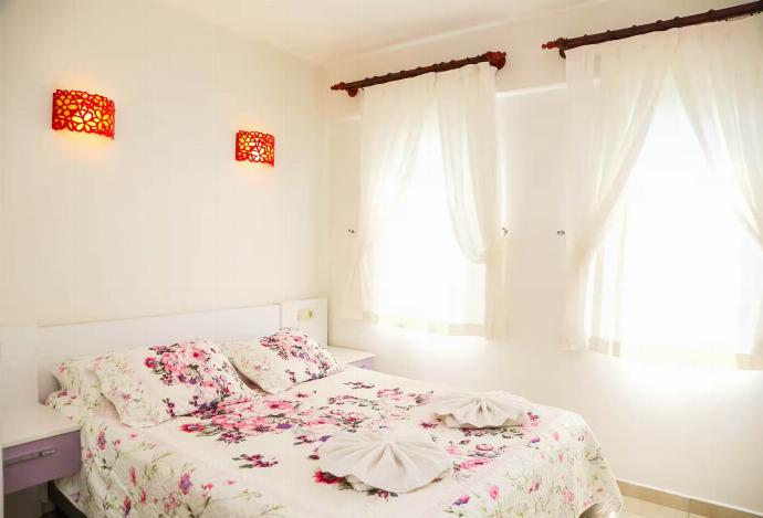  . - Villa Garden Island . (Photo Gallery) }}