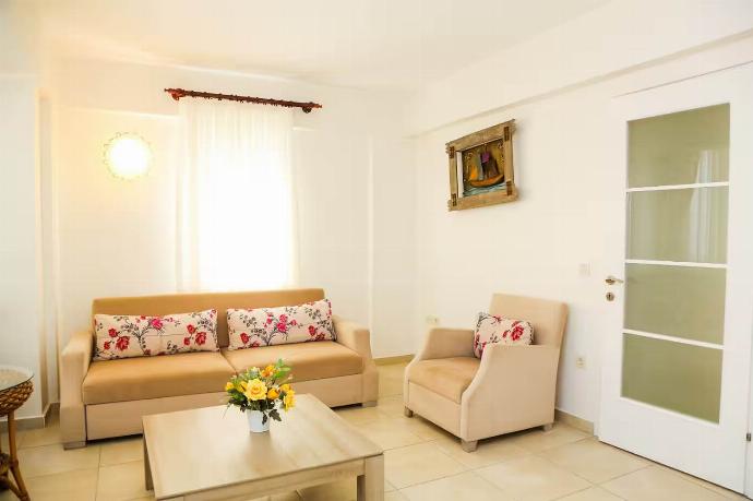  . - Villa Garden Island . (Photo Gallery) }}