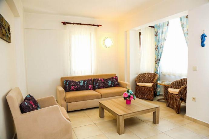  . - Villa Garden Island . (Photo Gallery) }}