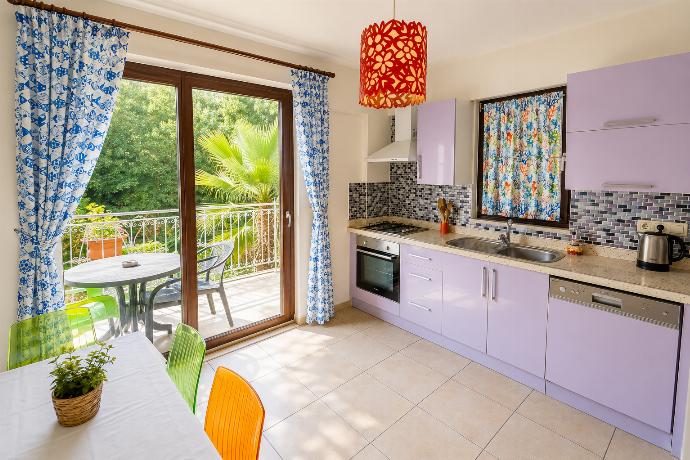  . - Villa Garden Island . (Photo Gallery) }}